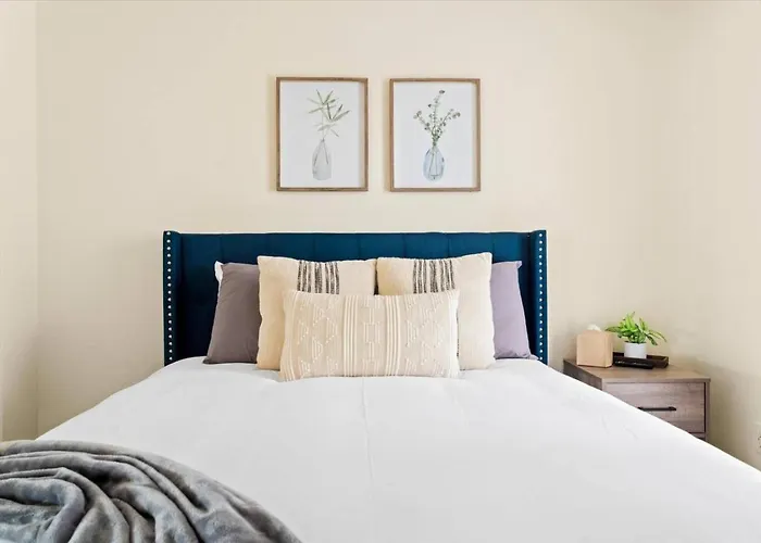 The Sundown Sanctuary Holiday home Phoenix