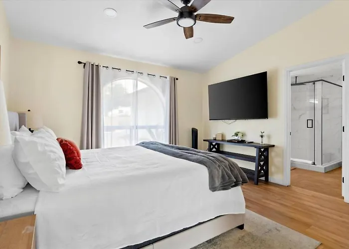 The Sundown Sanctuary Holiday home Phoenix