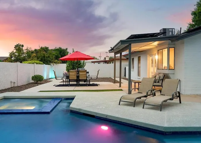 Holiday home The Sundown Sanctuary *