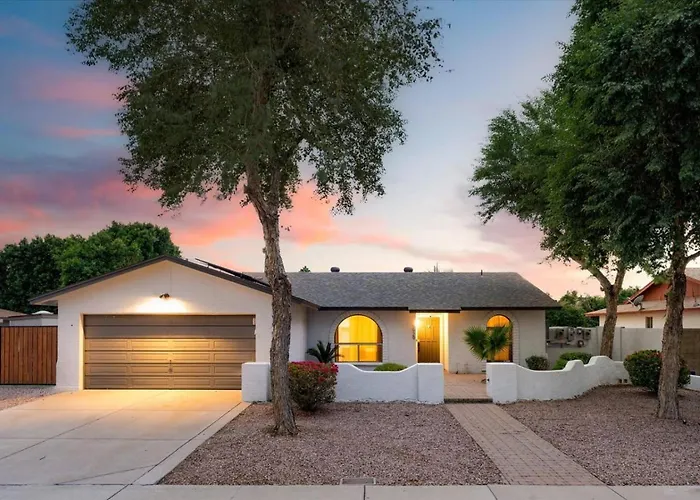 The Sundown Sanctuary * Phoenix